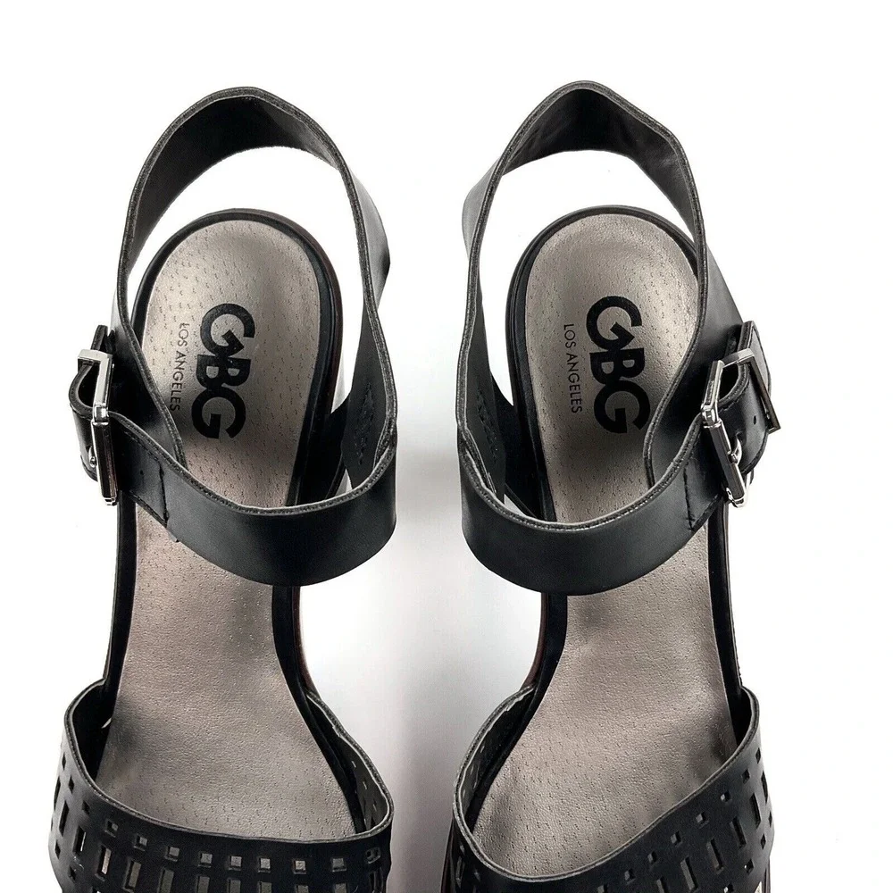 GBG Los Angeles Sandals Women 9 Black Strappy Platform Buckle Jelty NWOT